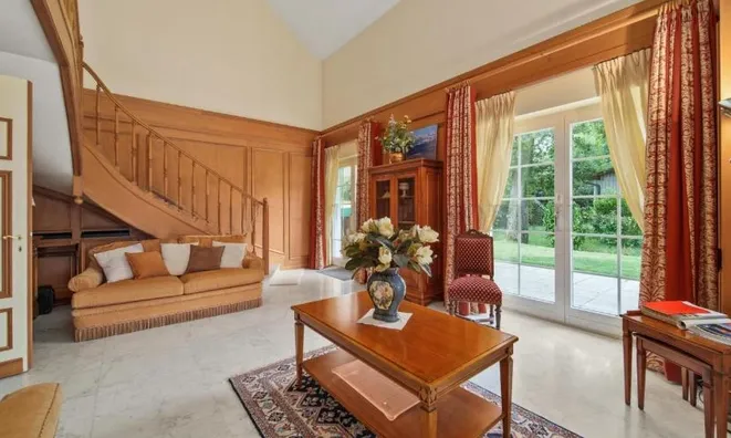 Недвижимость Single house 9 rooms: 1