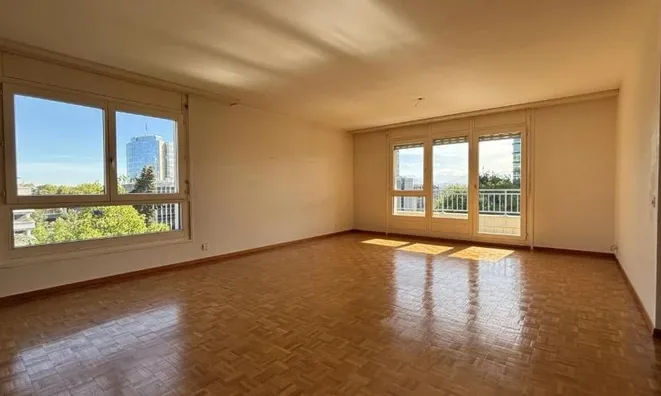 Недвижимость Apartment 6 rooms: 1