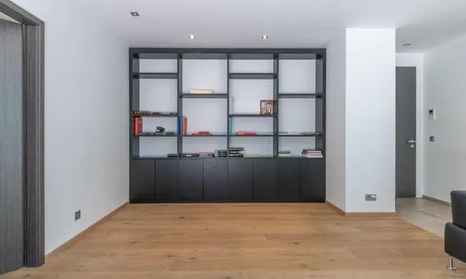 Недвижимость Apartment 4 rooms: 1