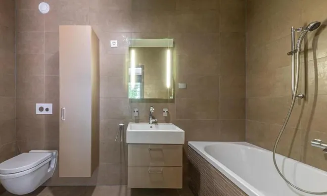 Недвижимость Apartment 4 rooms: 6
