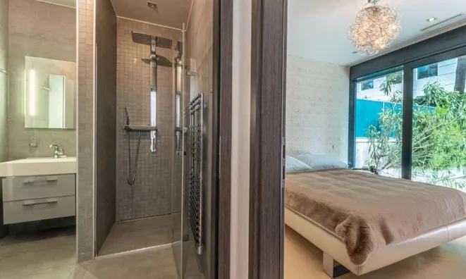 Недвижимость Apartment 4 rooms: 7
