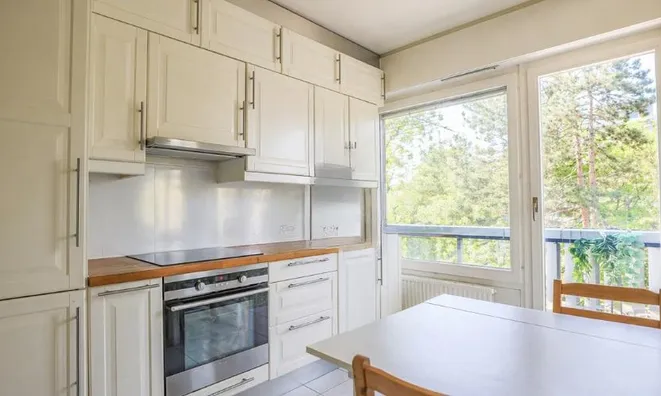 Недвижимость Apartment 2.5 rooms: 5