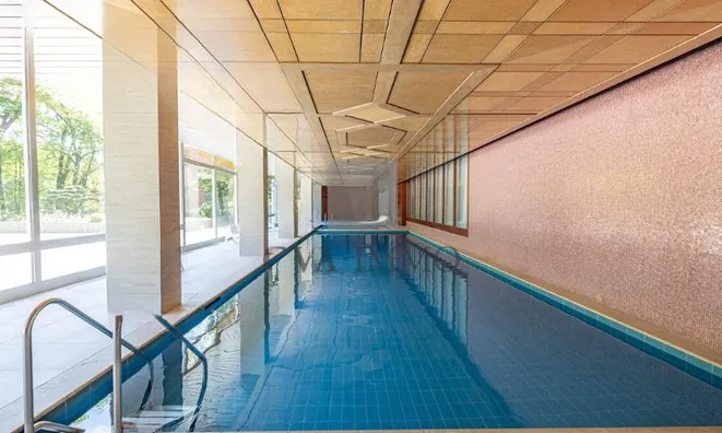 Недвижимость Apartment 2.5 rooms: 8