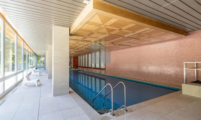 Недвижимость Apartment 2.5 rooms: 9