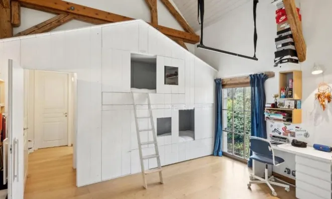 Недвижимость Single house: 8