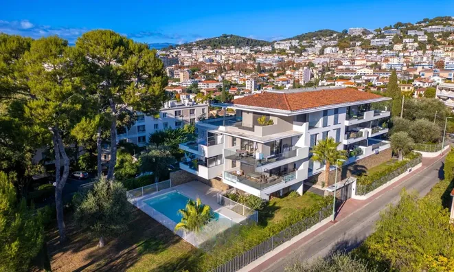 Недвижимость Villa Croix des Gardes: 1