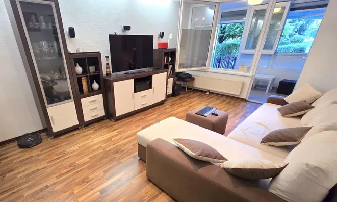 Недвижимость 2-комнатная квартира в Изоле: 1