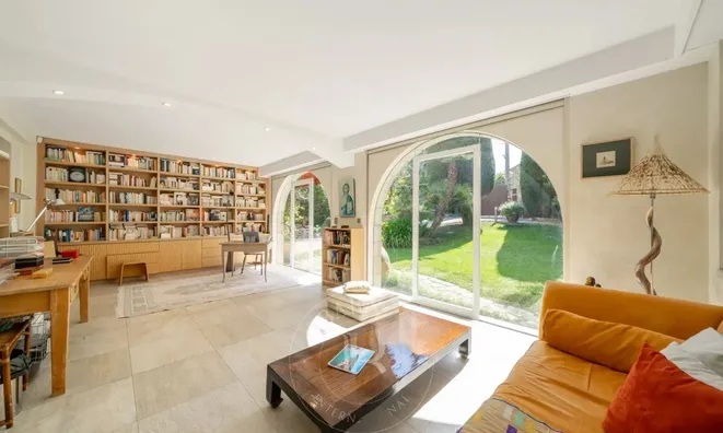 Недвижимость Villa Petit Juas: 9