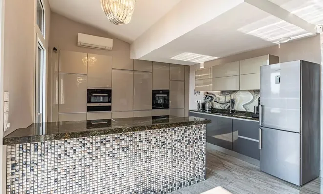 Недвижимость Villa République Cannes: 5