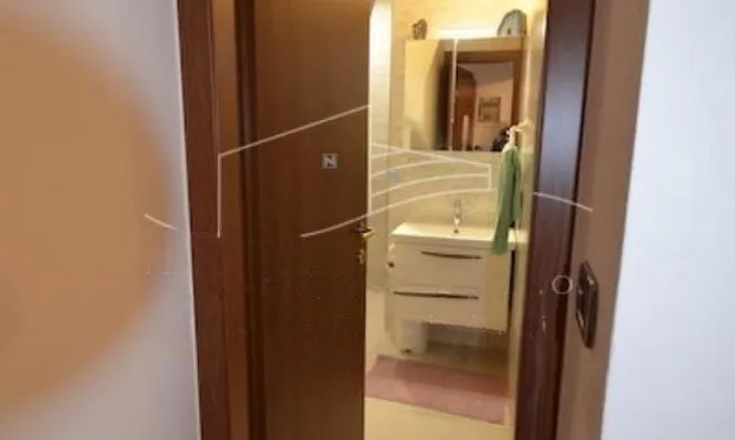 Недвижимость Дом с террасой в Изоле: 5