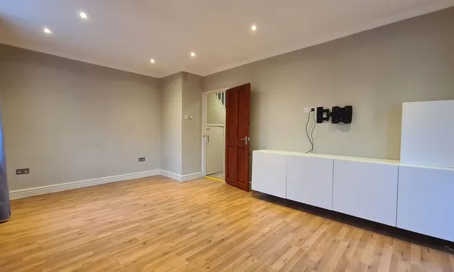 Недвижимость Bennett Street, Chiswick: 5