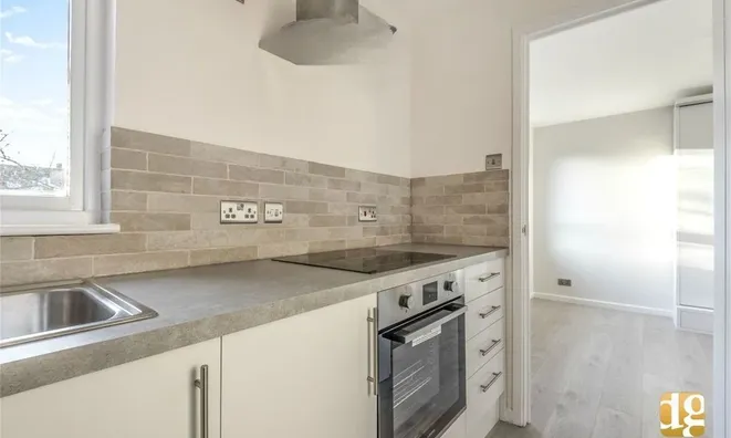 Недвижимость Westcott Road, Kennington: 4