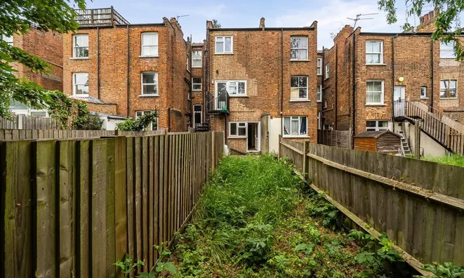 Недвижимость Rathcoole Gardens: 9