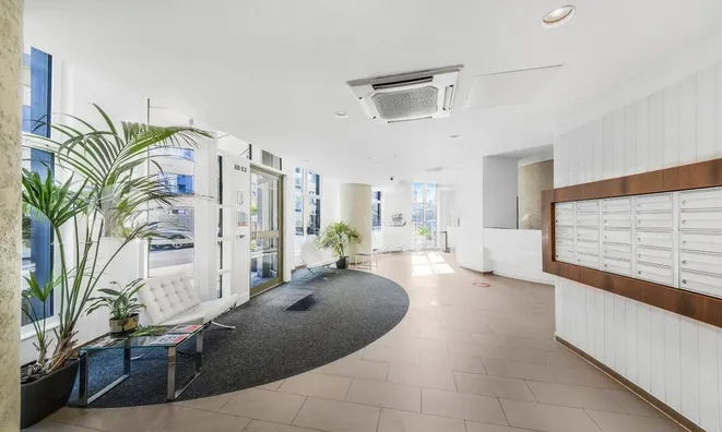 Недвижимость Gillespie Court, Queensland Terrace, Queensland Road, Islington: 4