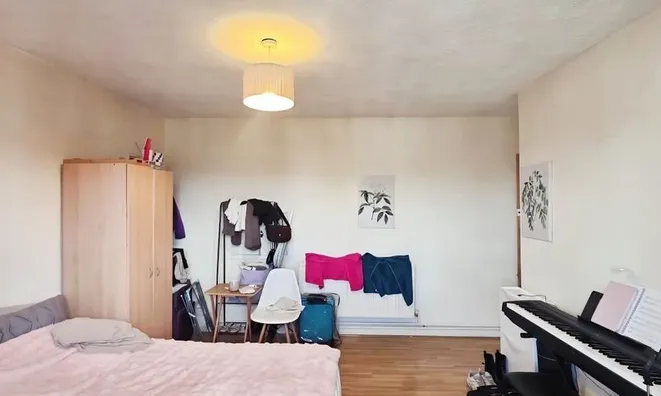 Недвижимость Rogers Estate, Globe Road: 18