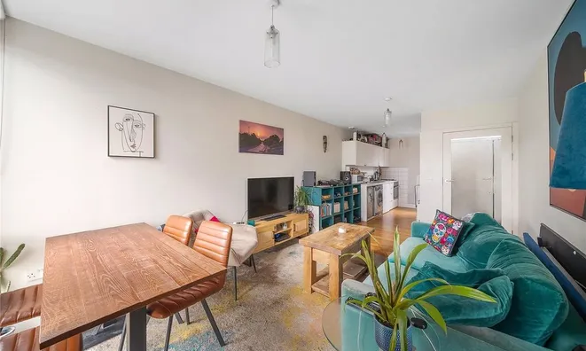 Недвижимость Garratt Lane, Southfields: 2