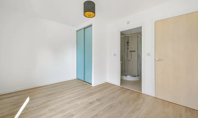 Недвижимость Trentham Court, Victoria Road, North Acton: 1