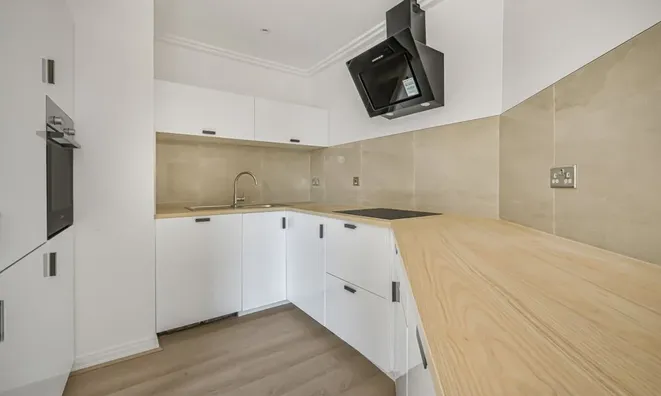 Недвижимость Trentham Court, Victoria Road, North Acton: 12