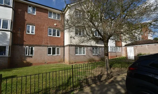 Недвижимость Debham Court, Pinemartin Close: 2