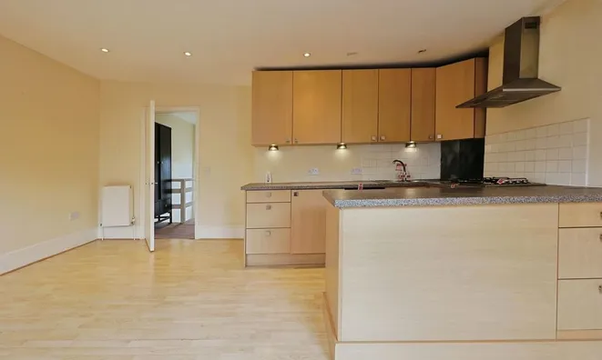 Недвижимость Battersea Park Road: 1