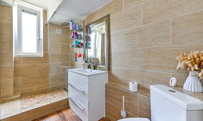 Недвижимость De Beauvoir Estate: 1