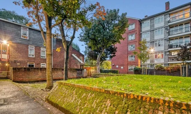 Недвижимость Slade Walk, London, Greater: 6