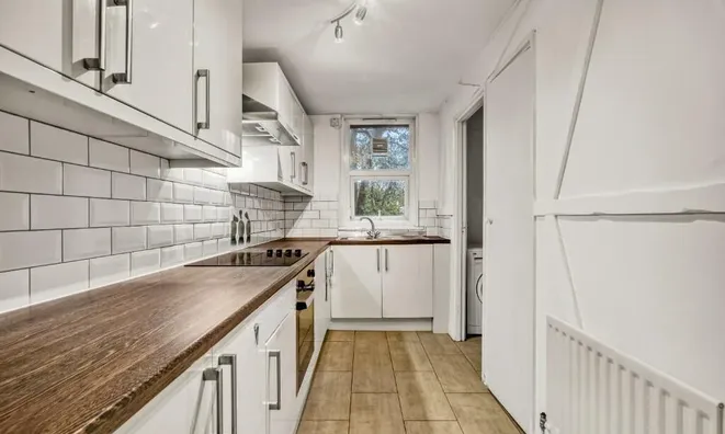 Недвижимость Slade Walk, London, Greater: 16
