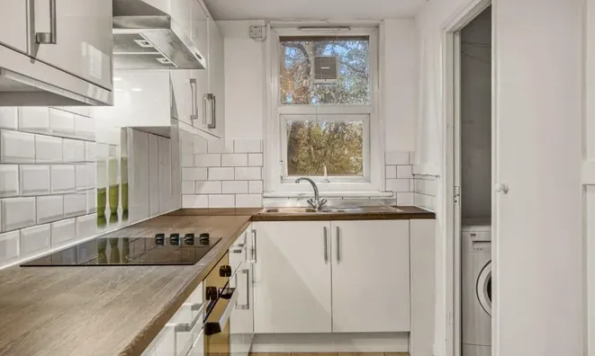 Недвижимость Slade Walk, London, Greater: 17