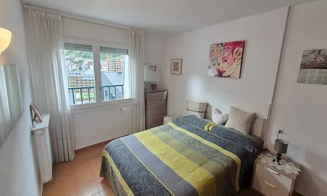 Недвижимость Central 4-bedroom apartment with parking in Andorra la Vella: 9