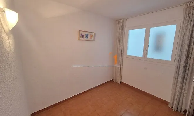 Недвижимость Central 4-bedroom apartment with parking in Andorra la Vella: 13
