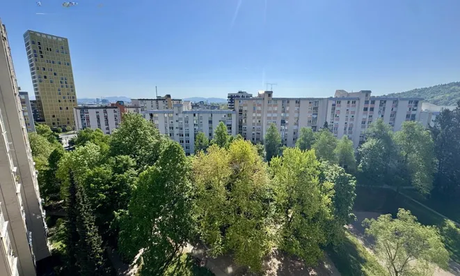 Недвижимость Квартира, 4 комнаты, Шишка: 2