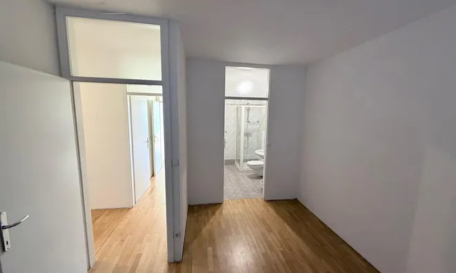 Недвижимость Квартира, 5+ комнат, Мостец: 5