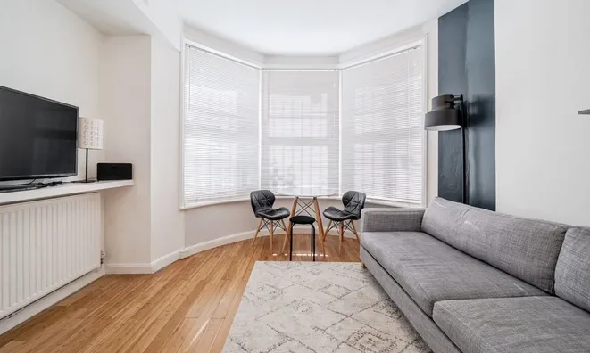 Недвижимость Sinclair Road, Kensington: 3
