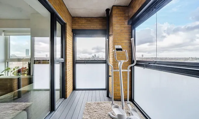 Недвижимость East Acton Lane, Acton: 8