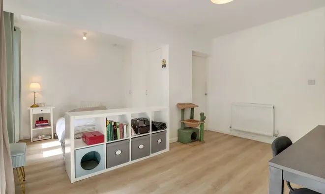 Недвижимость Flat 1, Sharwood, Penton Rise: 11