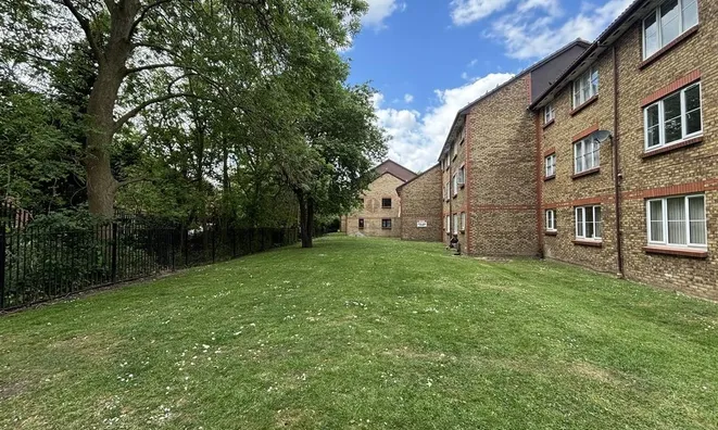 Недвижимость Kingfisher Way, Neasden: 5