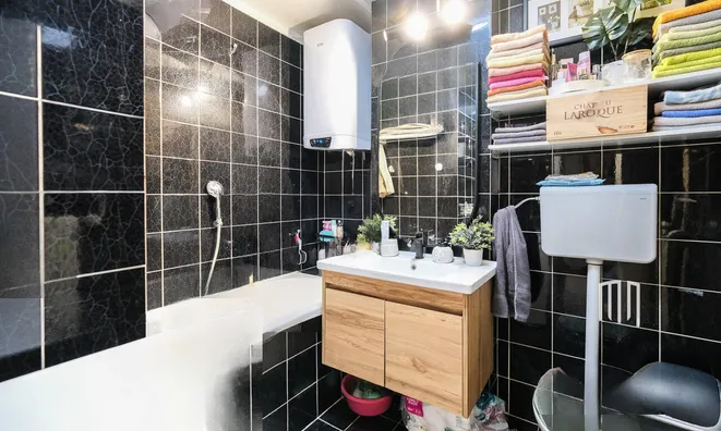 Недвижимость Квартира, 2 комнаты Новый Рудник: 10