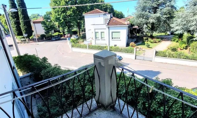 Недвижимость Трехкомнатная квартира в центре Горизии: 19