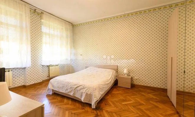 Недвижимость Квартира на улице Италия: 6