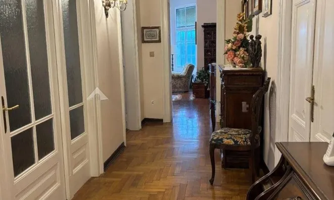Недвижимость Квартира на улице Семинария: 9