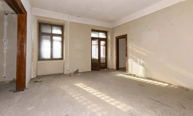 Недвижимость Квартира на улице Семинария: 10