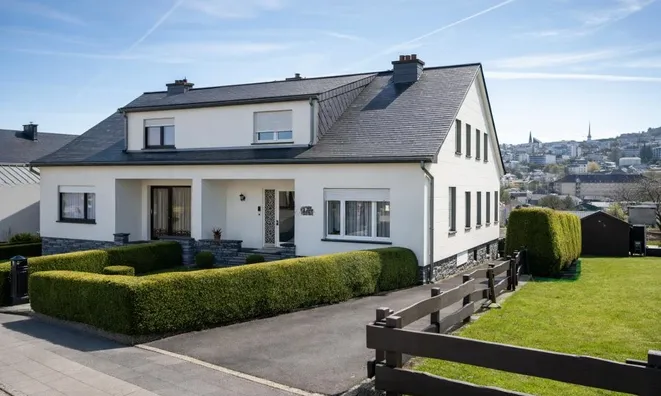 Недвижимость House 4 bedrooms for sale in Wiltz: 1