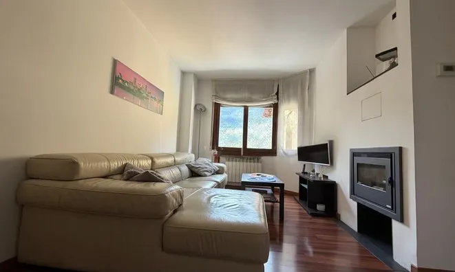 Недвижимость Three-bedroom apartment in Encamp city center: 2