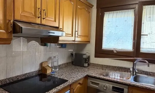 Недвижимость Three-bedroom apartment in Encamp city center: 5