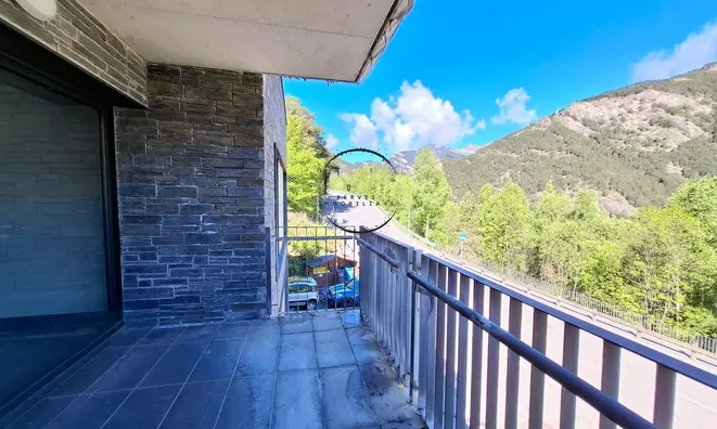 Недвижимость Unique home in Ordino with nature, light, and comfort: 11