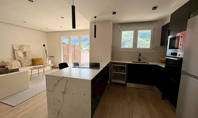 Недвижимость Reformed 2-bedroom apartment in Andorra la Vella: 7
