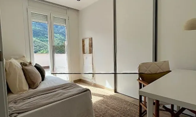 Недвижимость Reformed 2-bedroom apartment in Andorra la Vella: 10