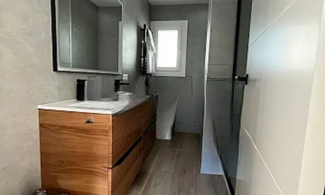 Недвижимость Reformed 2-bedroom apartment in Andorra la Vella: 13