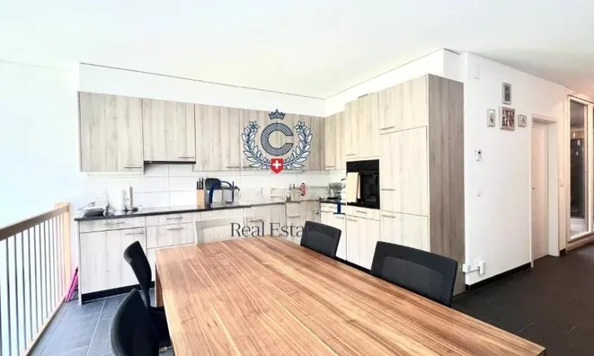 Недвижимость Single house 6 rooms: 4
