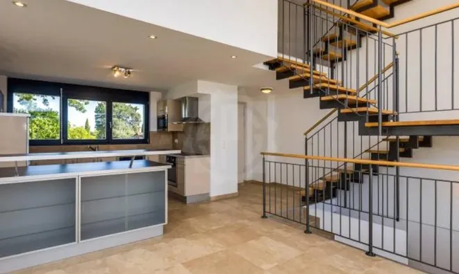 Недвижимость Single house 6 rooms: 6